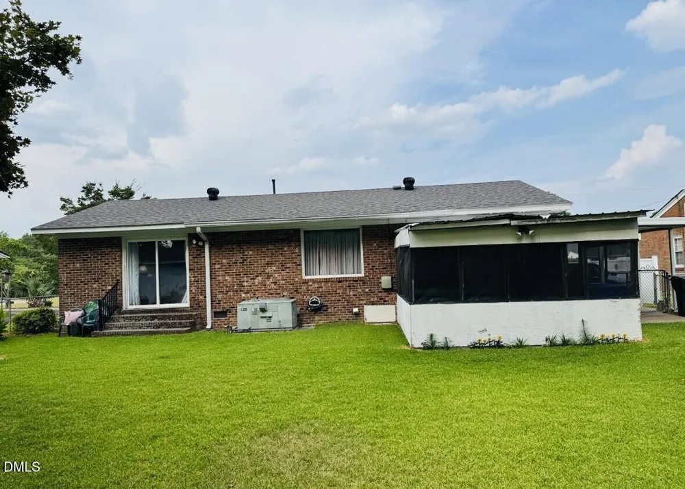 702 Crestview Avenue SW Wilson, NC 27893