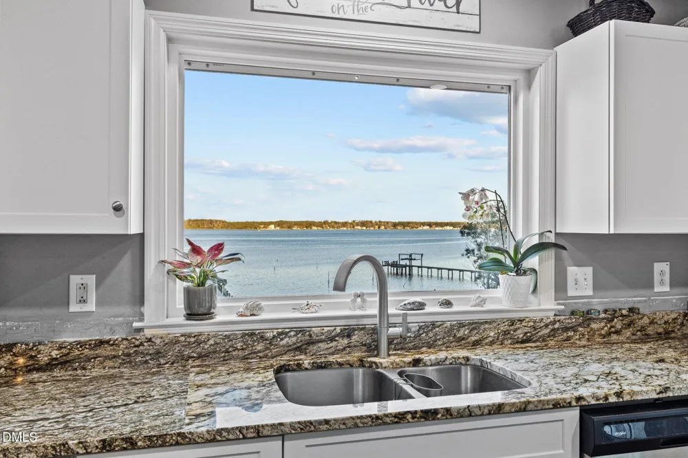 122 Line Boat Lane Swansboro, NC 28584