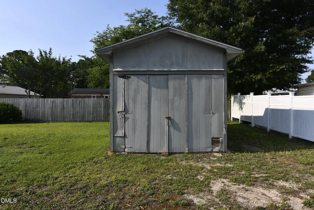 205 W B STREET Erwin, NC 28339