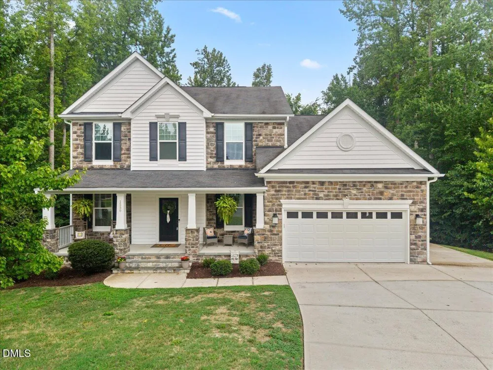 1550 Village Grove Court Hillsborough, NC 27278