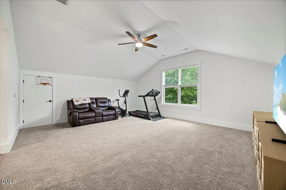 1550 Village Grove Court Hillsborough, NC 27278