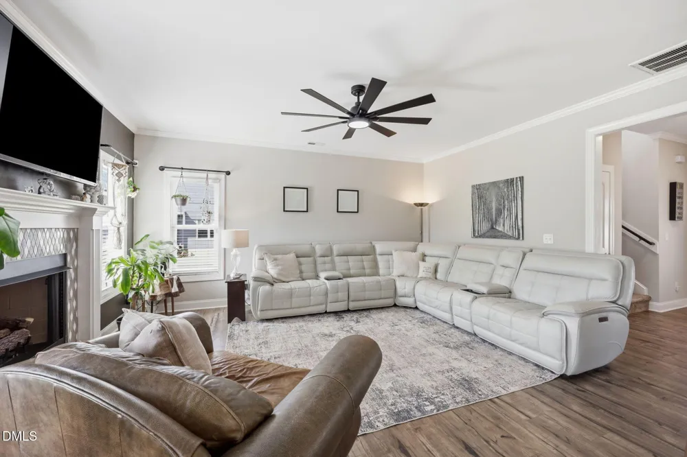 124 Shady Oaks Drive Benson, NC 27504