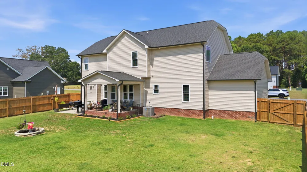 124 Shady Oaks Drive Benson, NC 27504