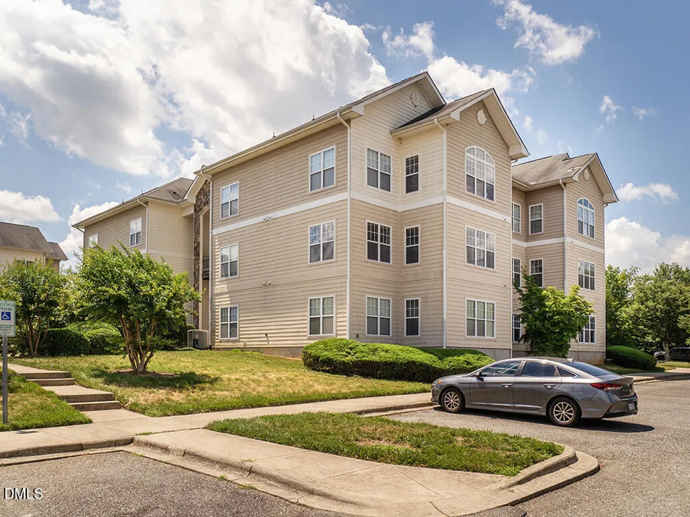 102 Campus Walk Trail #201 Elon, NC 27244