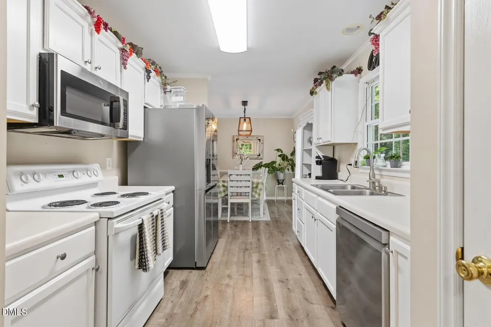 1608 Rogers Pointe Lane Creedmoor, NC 27522