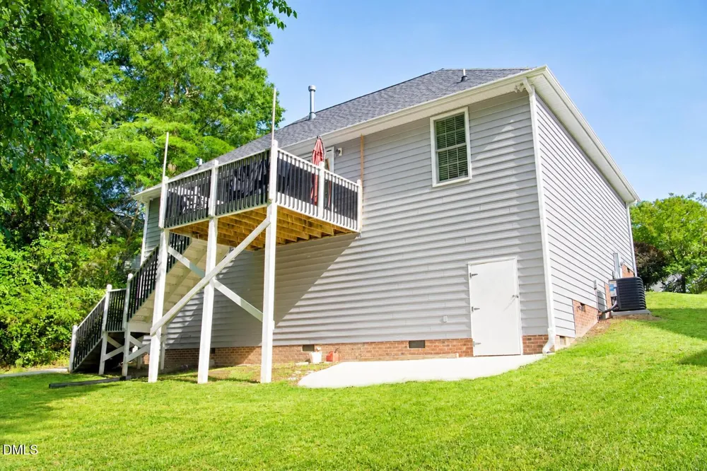 1608 Rogers Pointe Lane Creedmoor, NC 27522