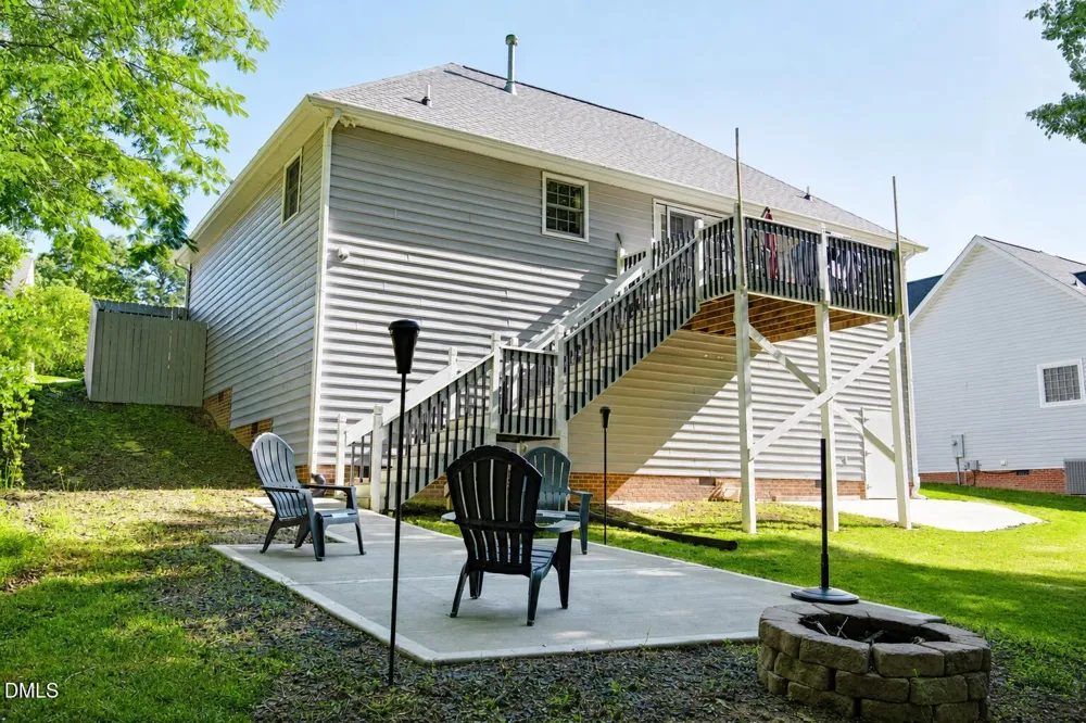 1608 Rogers Pointe Lane Creedmoor, NC 27522