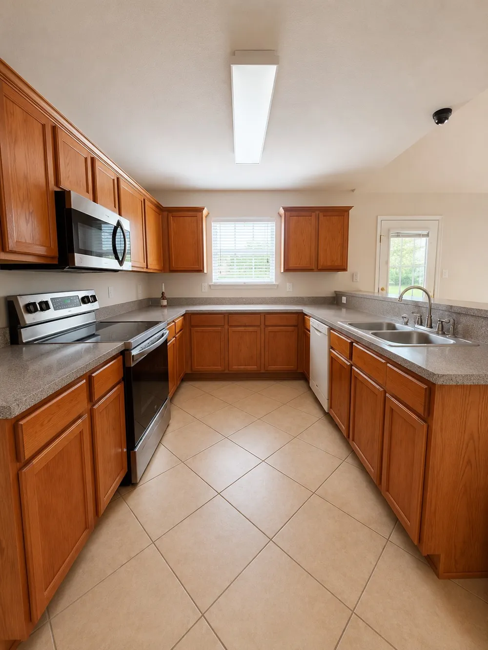 307 Dimes Street Arlington, TX 76002