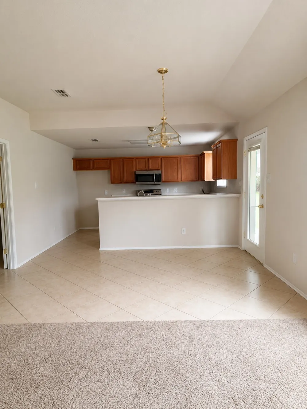 307 Dimes Street Arlington, TX 76002