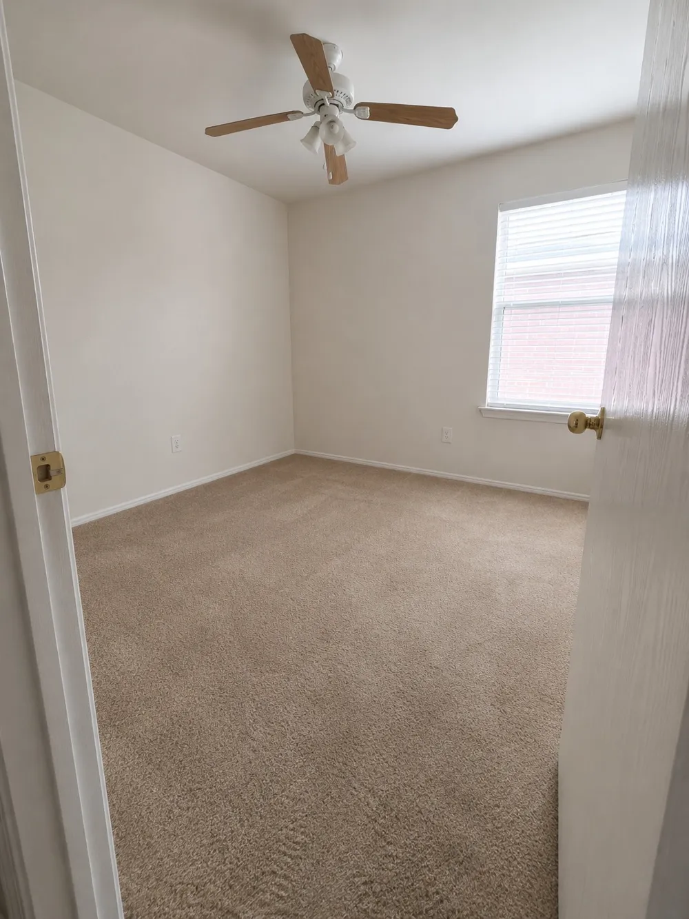 307 Dimes Street Arlington, TX 76002
