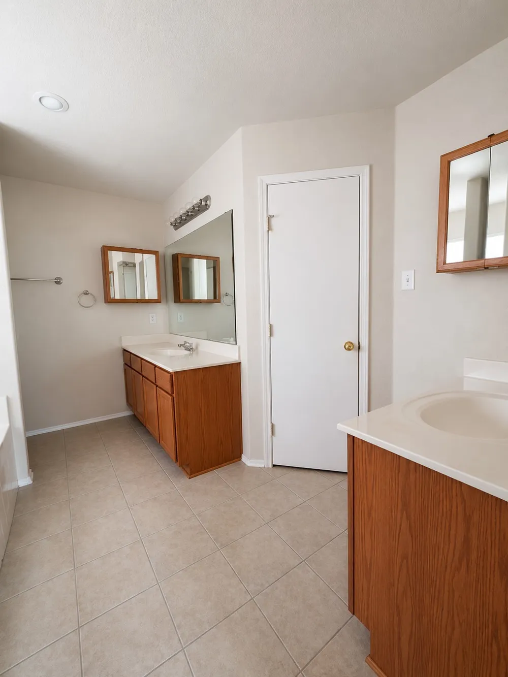 307 Dimes Street Arlington, TX 76002