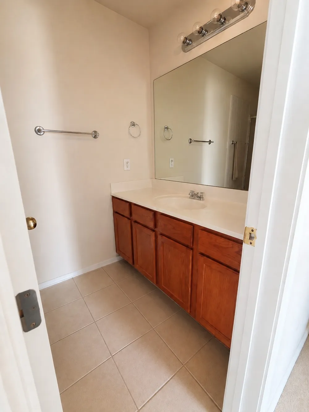 307 Dimes Street Arlington, TX 76002