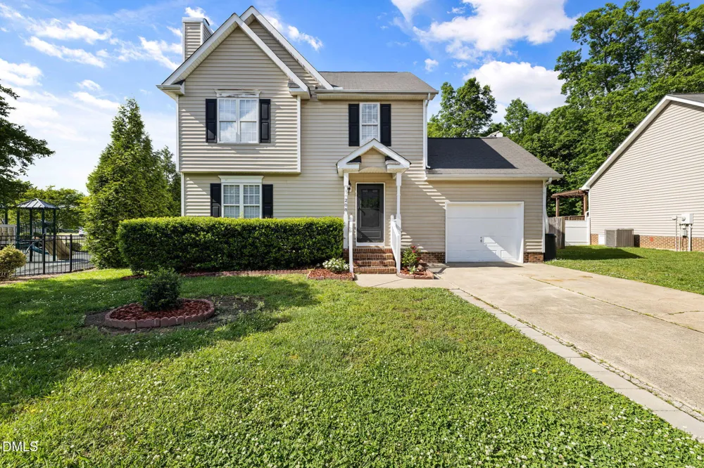 208 Texanna Way Holly Springs, NC 27540