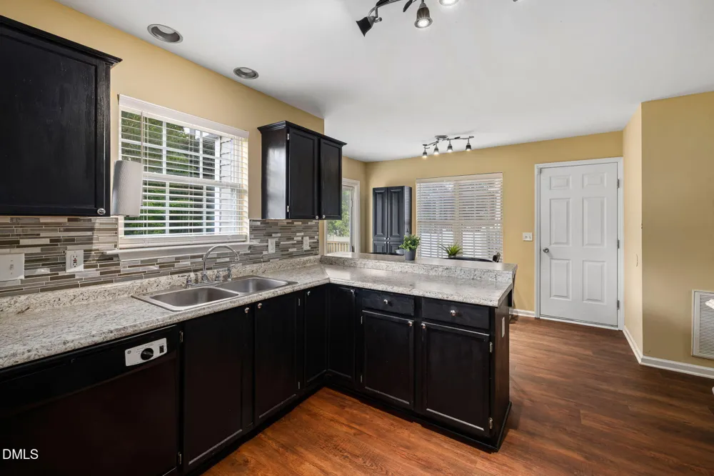 208 Texanna Way Holly Springs, NC 27540