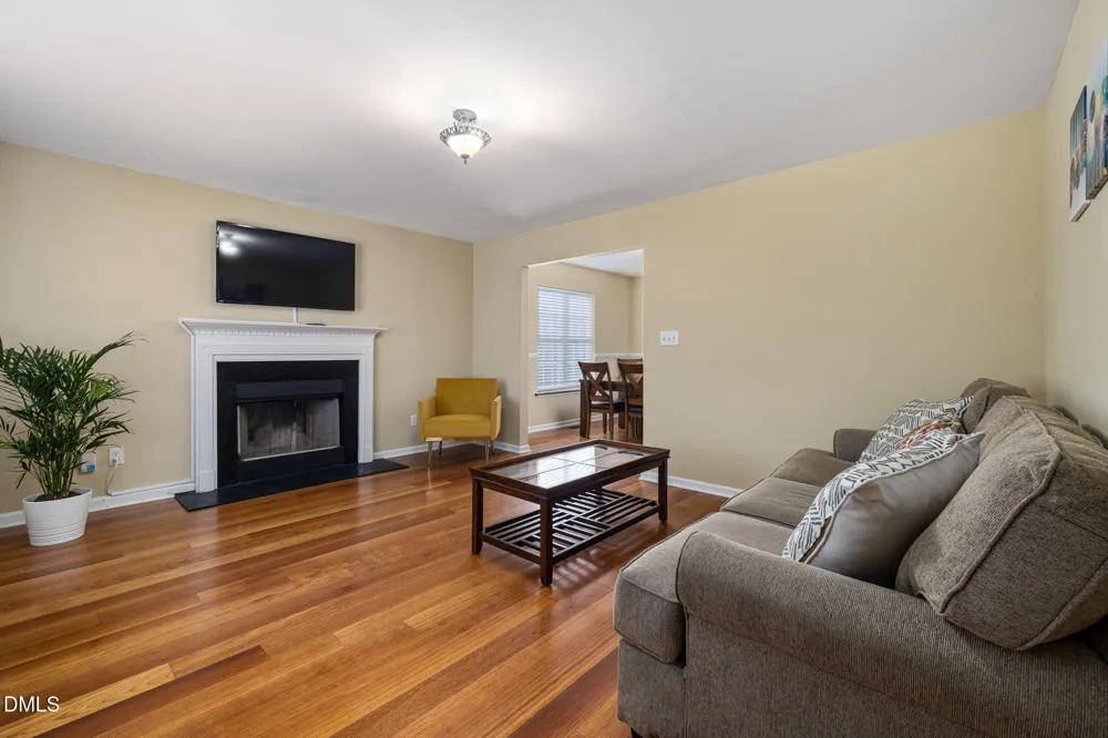 208 Texanna Way Holly Springs, NC 27540