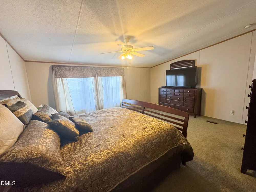 113 Pine Log Lane Roseboro, NC 28382