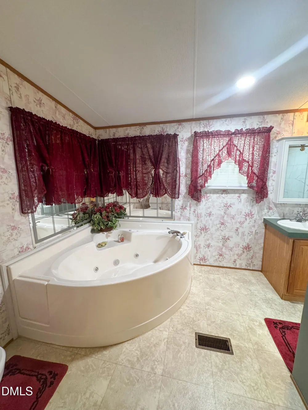 113 Pine Log Lane Roseboro, NC 28382