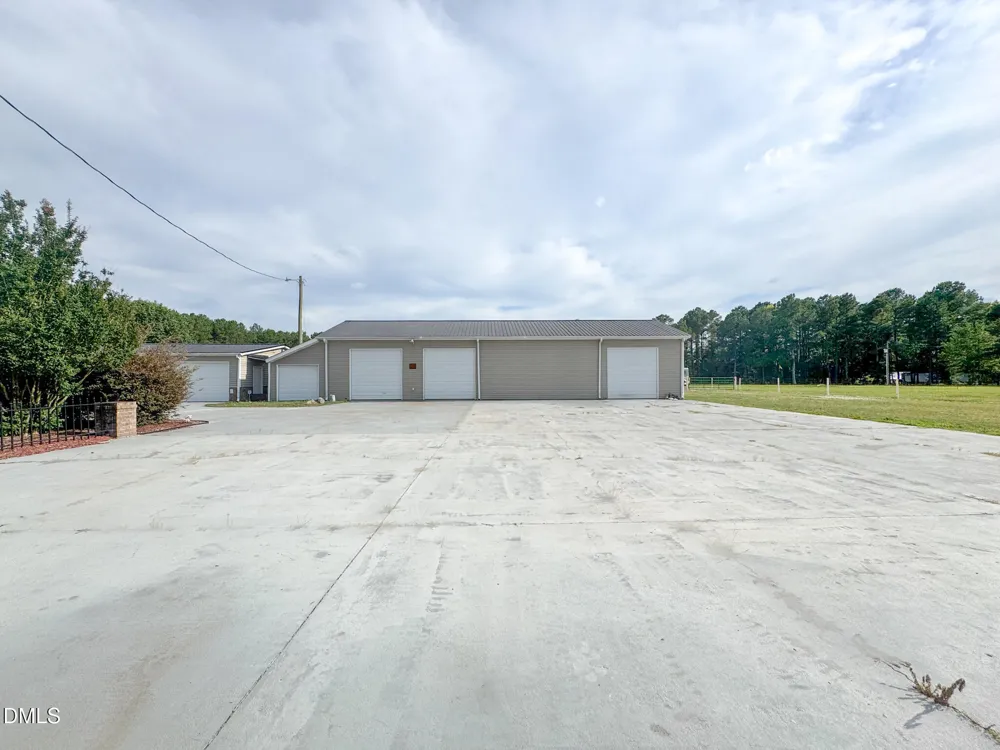 113 Pine Log Lane Roseboro, NC 28382