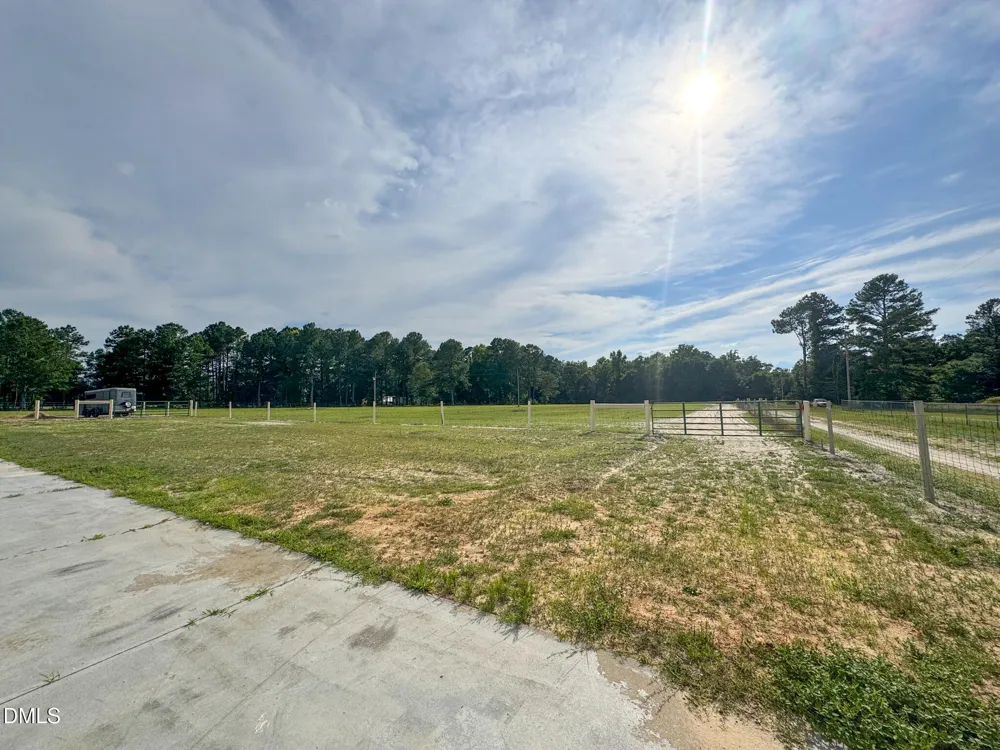 113 Pine Log Lane Roseboro, NC 28382