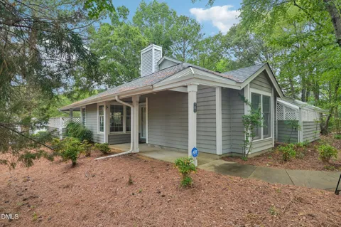 101 White Oak Way