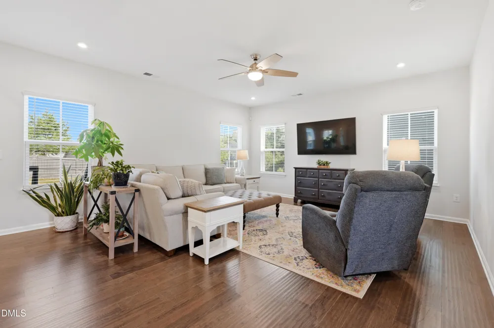 2904 Landon Oaks Court New Hill, NC 27562