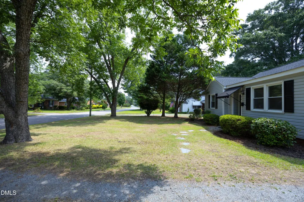 907 S 2nd Street Smithfield, NC 27577