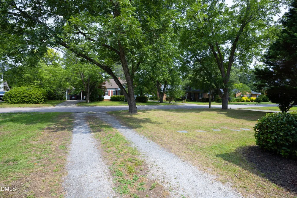 907 S 2nd Street Smithfield, NC 27577