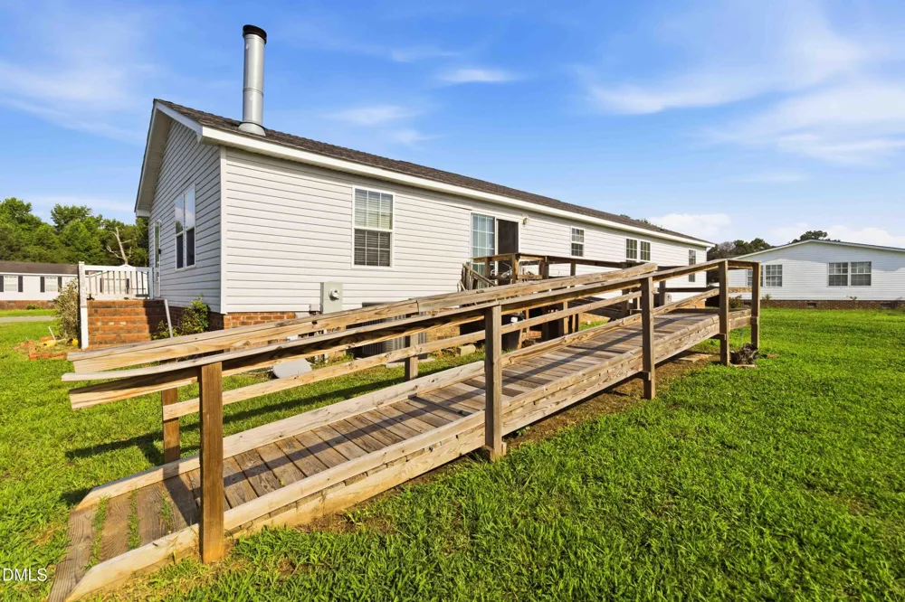 614 Autumn Winds Drive Goldsboro, NC 27530