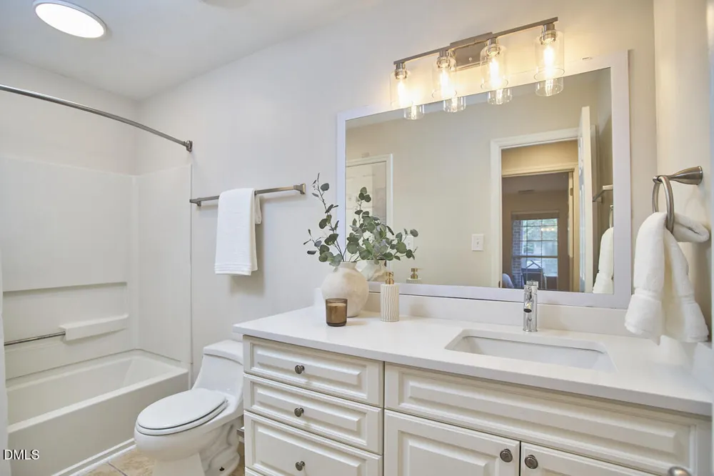 1005 Kingswood Drive #E Chapel Hill, NC 27517