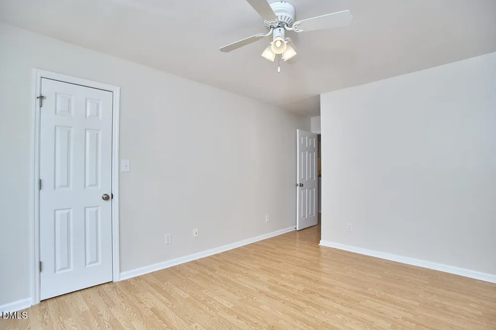 1005 Kingswood Drive #E Chapel Hill, NC 27517