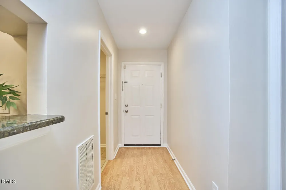 1005 Kingswood Drive #E Chapel Hill, NC 27517