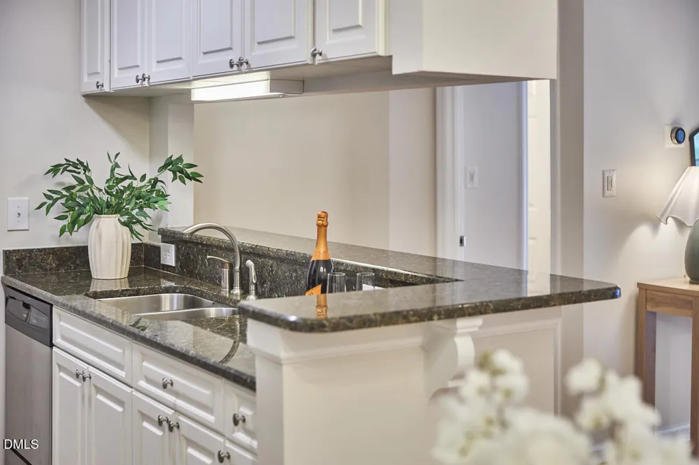 1005 Kingswood Drive #E Chapel Hill, NC 27517