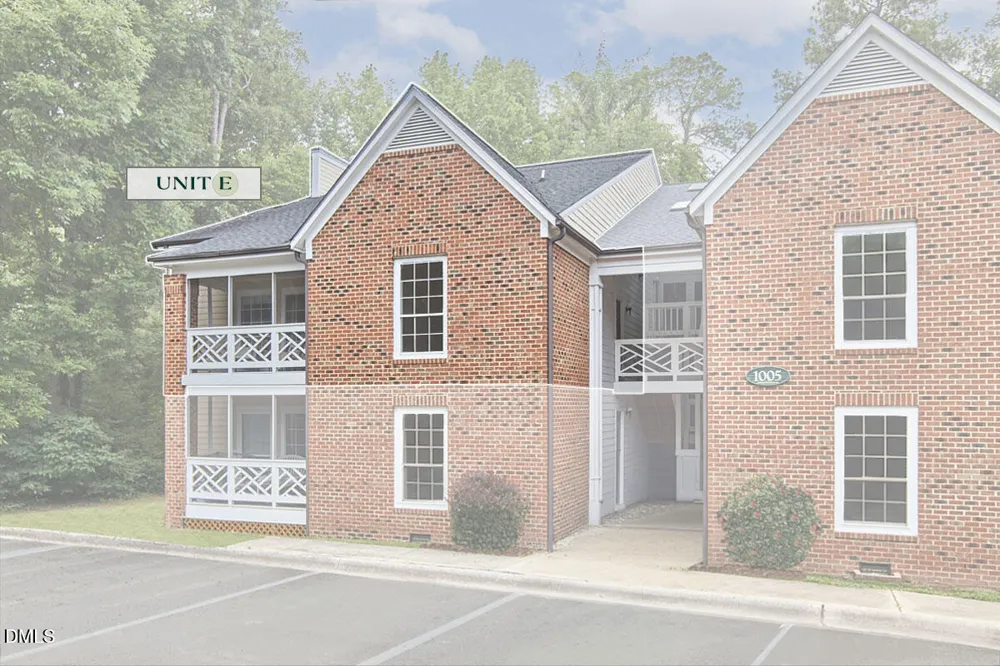 1005 Kingswood Drive #E Chapel Hill, NC 27517