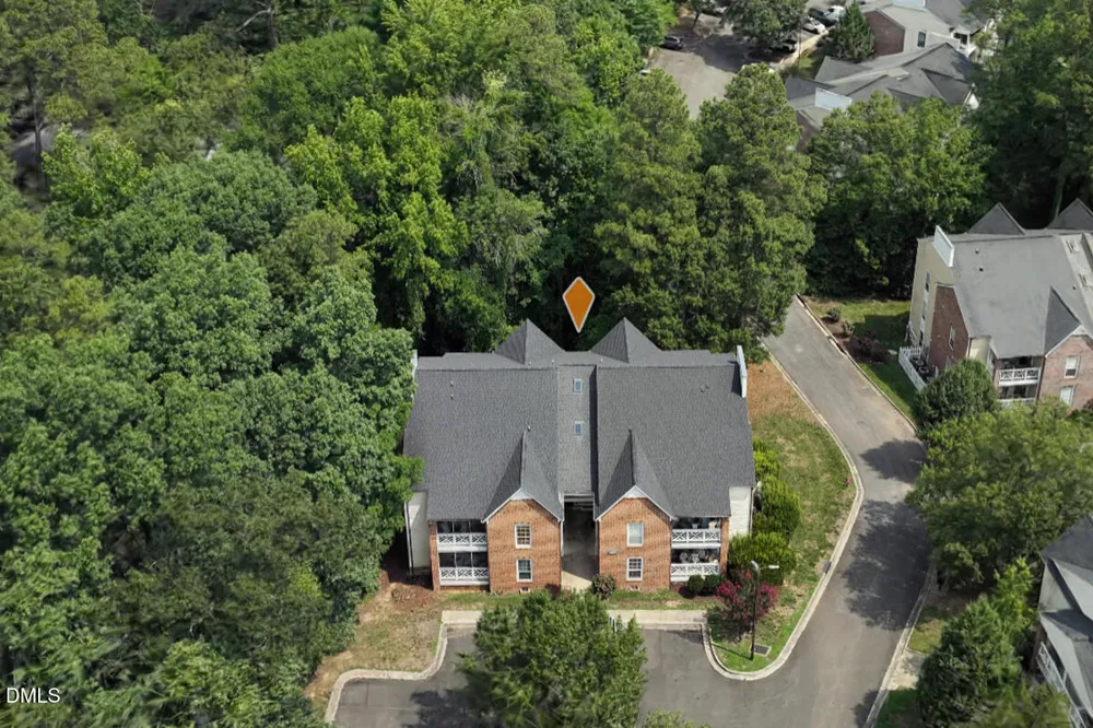 1005 Kingswood Drive #E Chapel Hill, NC 27517