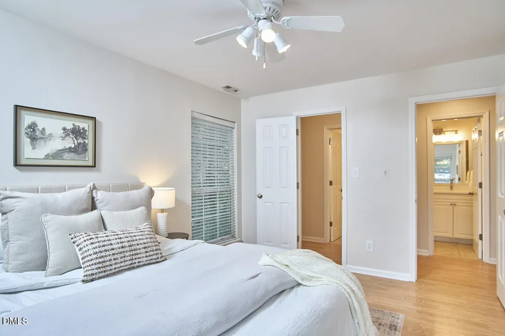 1005 Kingswood Drive #E Chapel Hill, NC 27517