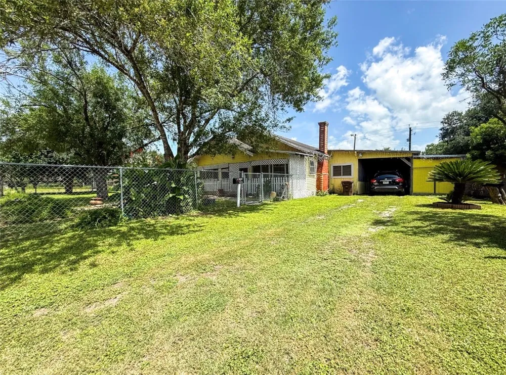 1117 E Fordyce Avenue Kingsville, TX 78363