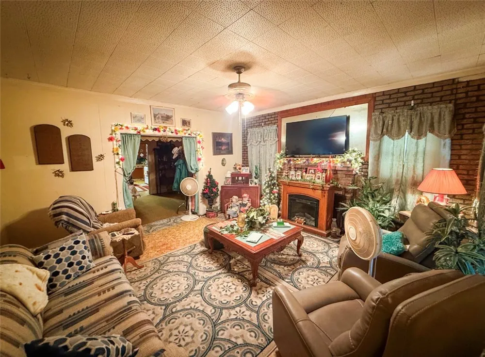 1117 E Fordyce Avenue Kingsville, TX 78363