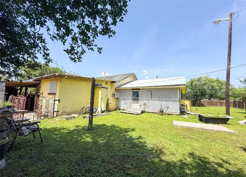 1117 E Fordyce Avenue Kingsville, TX 78363