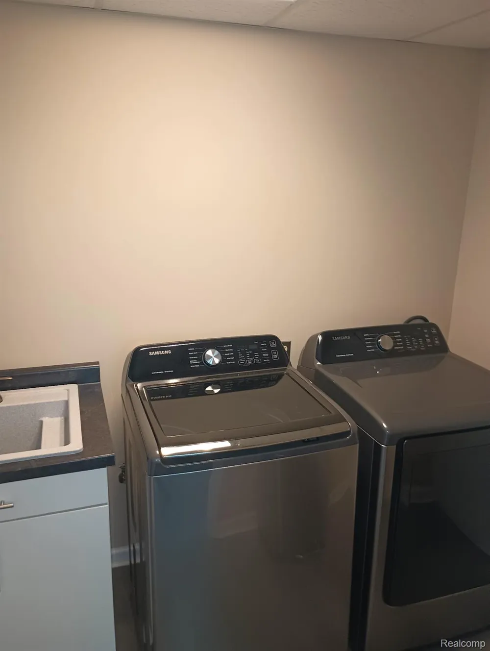 34432 Jefferson Avenue Harrison Charter Township, MI 48045