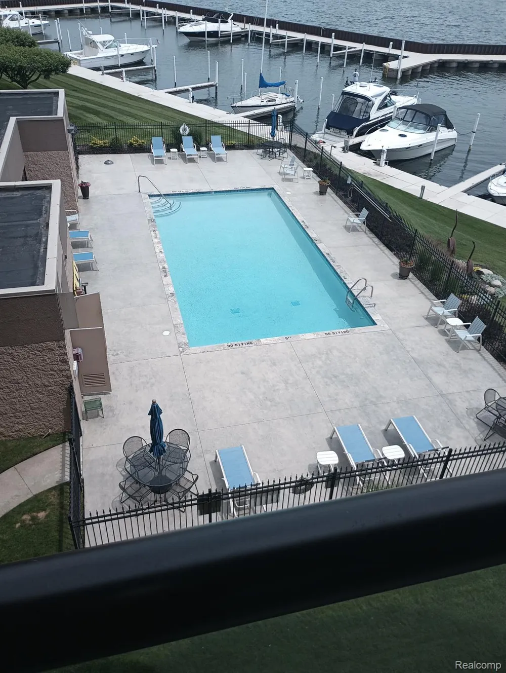 34432 Jefferson Avenue Harrison Charter Township, MI 48045