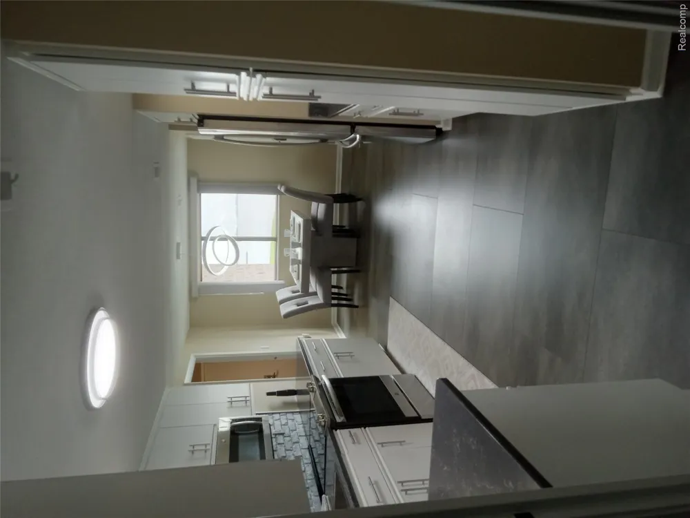 34432 Jefferson Avenue Harrison Charter Township, MI 48045