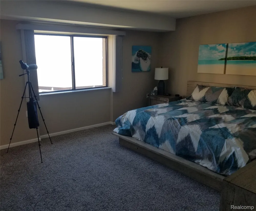 34432 Jefferson Avenue Harrison Charter Township, MI 48045