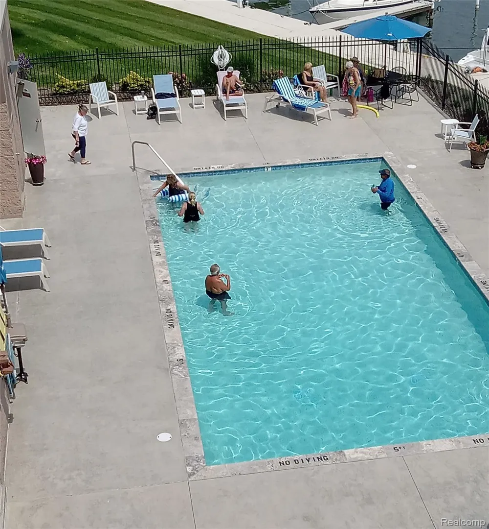 34432 Jefferson Avenue Harrison Charter Township, MI 48045
