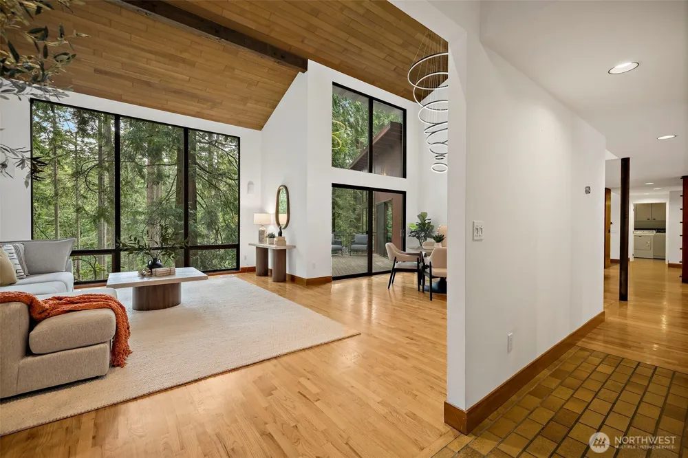 3518 129th Avenue NE Bellevue, WA 98005