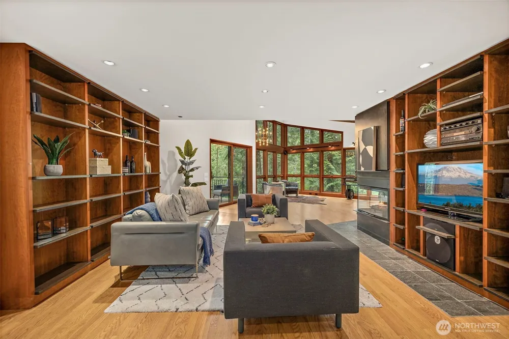 3518 129th Avenue NE Bellevue, WA 98005