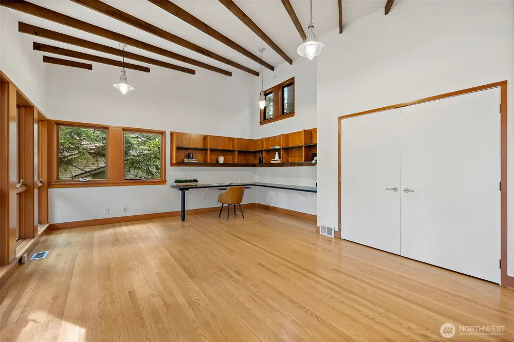 3518 129th Avenue NE Bellevue, WA 98005