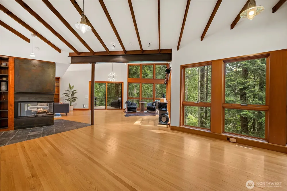 3518 129th Avenue NE Bellevue, WA 98005