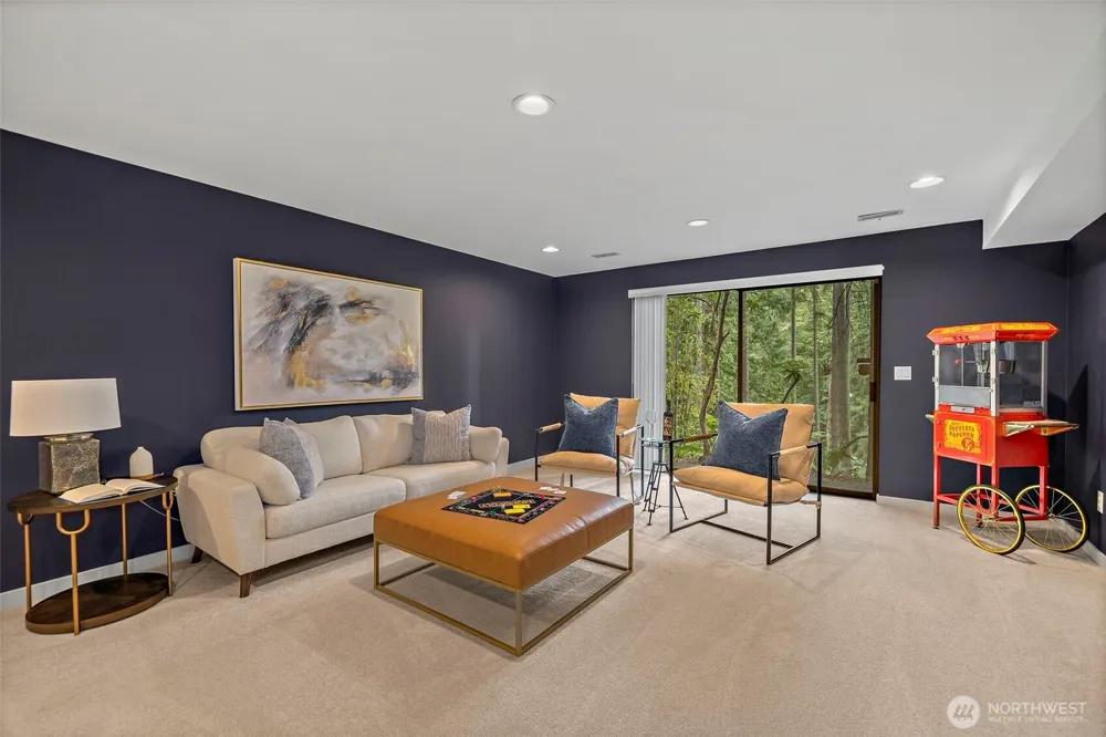 3518 129th Avenue NE Bellevue, WA 98005