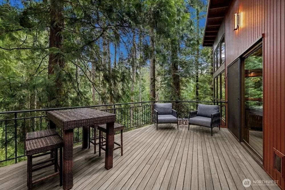 3518 129th Avenue NE Bellevue, WA 98005