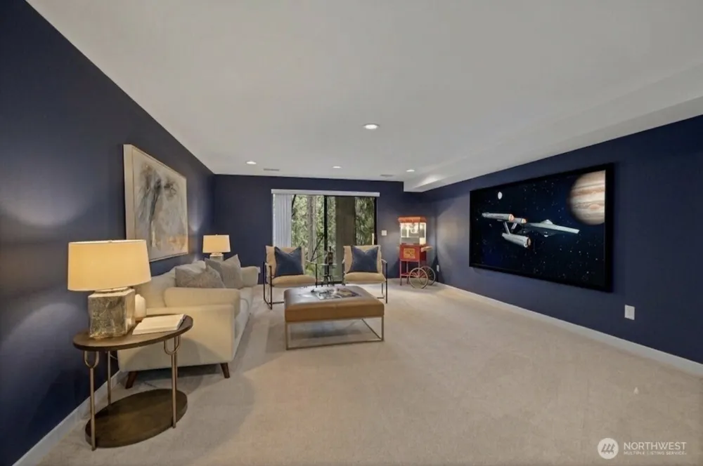 3518 129th Avenue NE Bellevue, WA 98005